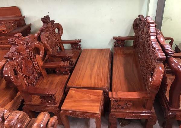 Salon rồng tay quỷnh gỗ đỏ Lào