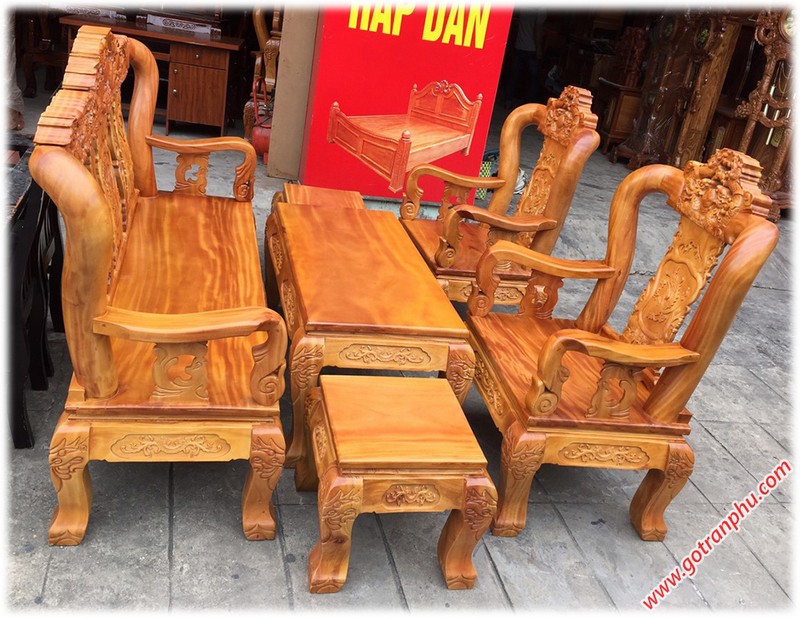 Bàn ghế gỗ kiểu hiện đại
